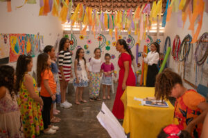 Oficinas de Teatro e Canto Coral na Cepan Inspiram Expressão e Criatividade